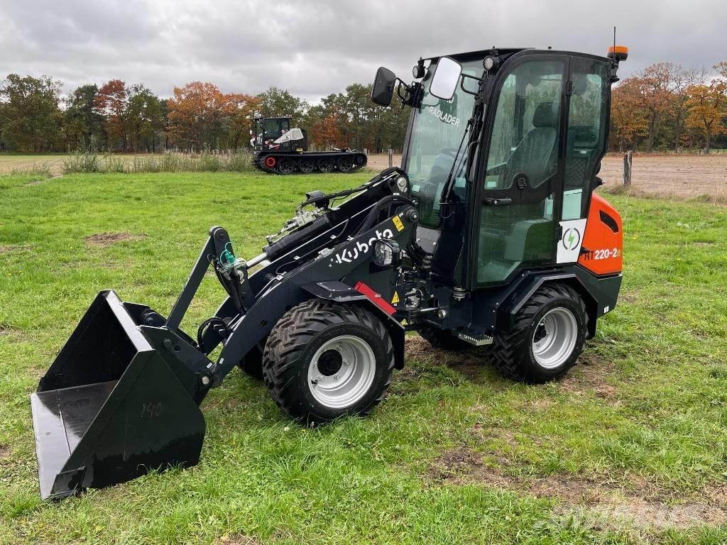 Kubota RT220-2e Gumikerekes homlokrakodók