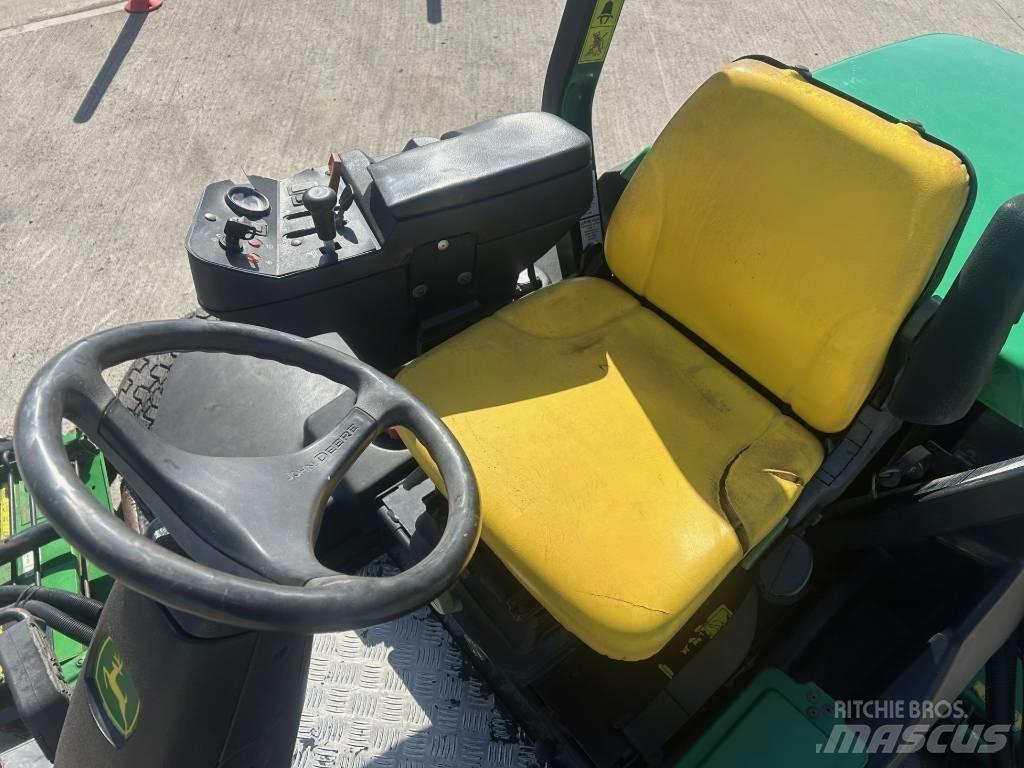 John Deere 3235C Golfpálya fűnyírók