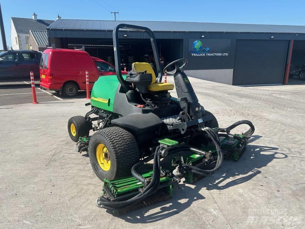 John Deere 3235C Golfpálya fűnyírók