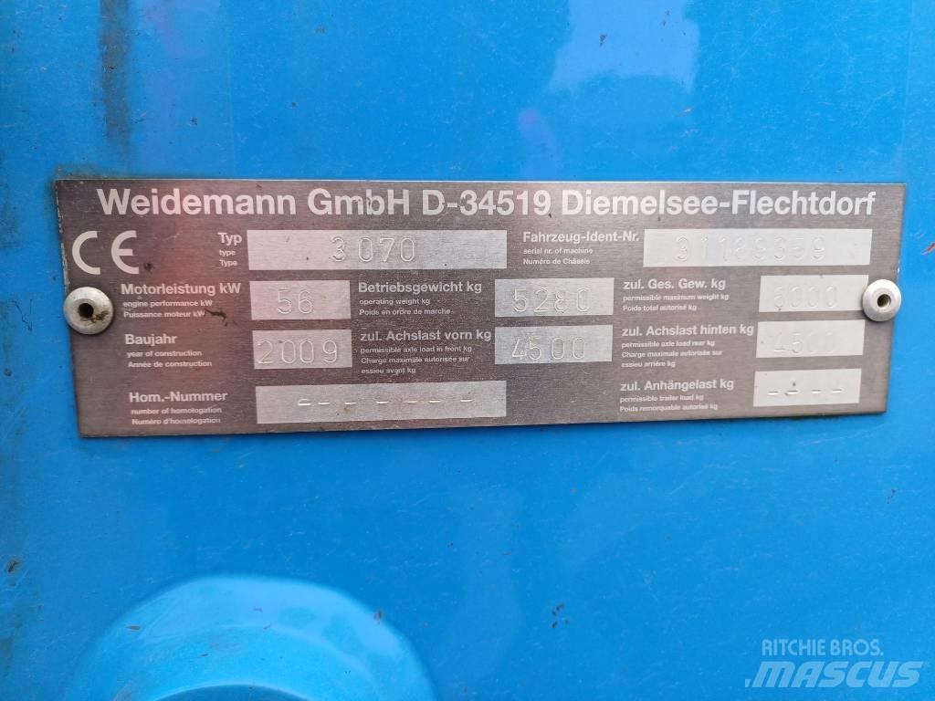 Weidemann 3070 Gumikerekes homlokrakodók