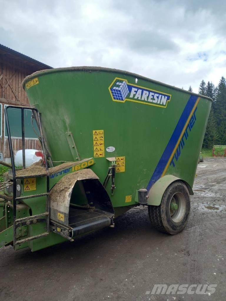 Faresin Twinner 16 Takarmánykeverők