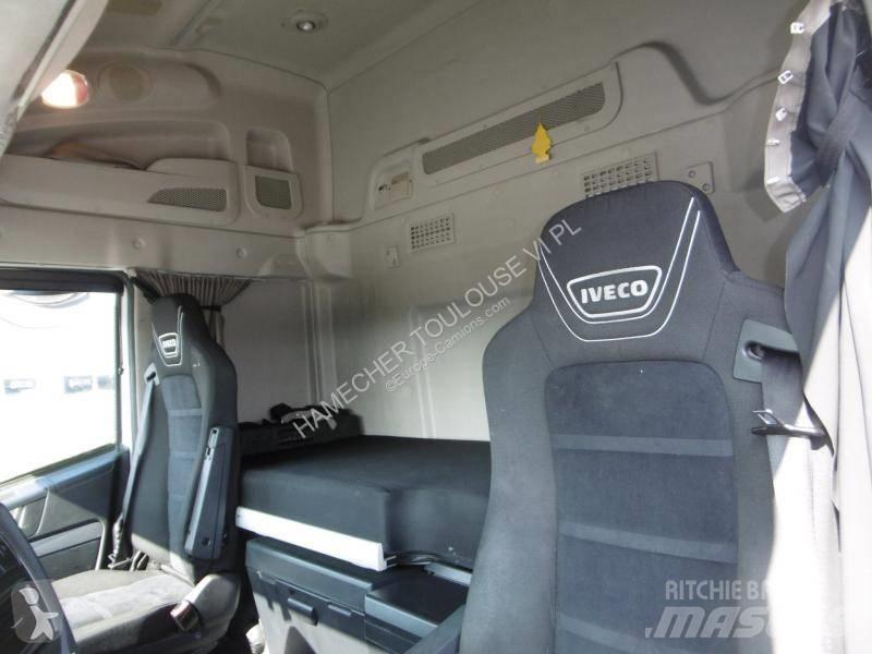 Iveco NP460 Nyergesvontatók