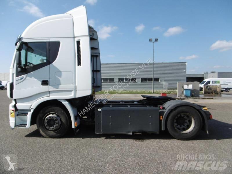 Iveco NP460 Nyergesvontatók