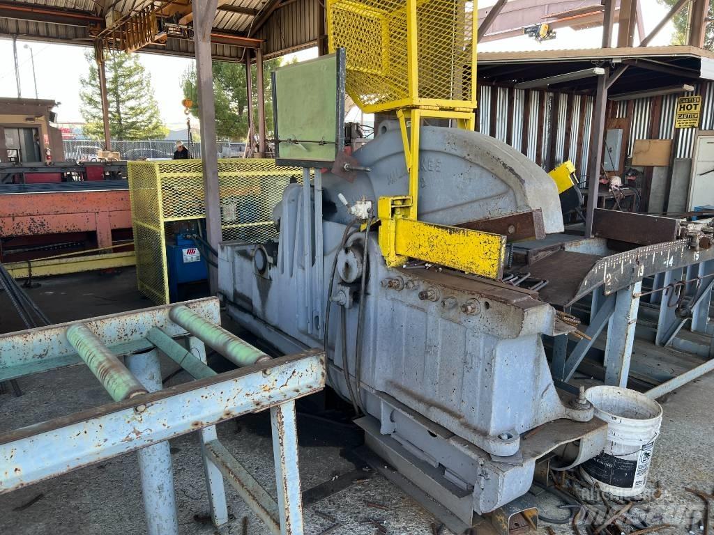 MILWAUKEE Shear   No. 2 Hulladékkezelő gépek