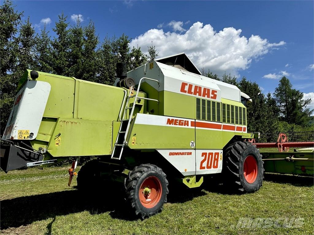 CLAAS Mega 208 Kombájnok
