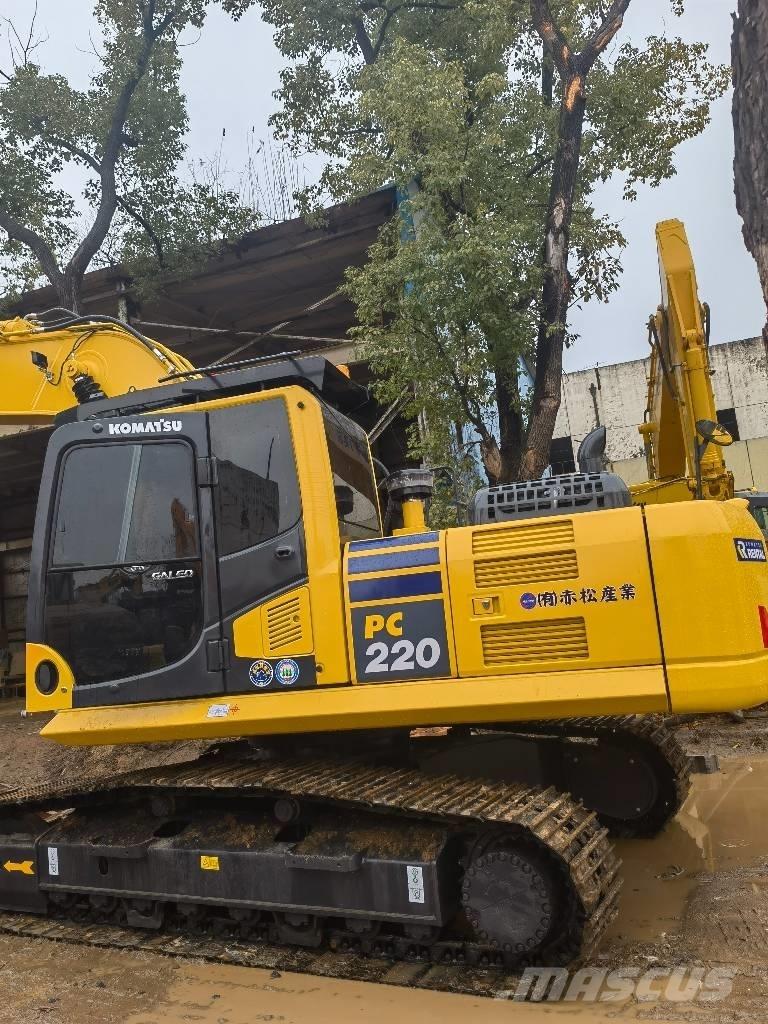 Komatsu PC 220-8 Lánctalpas kotrók