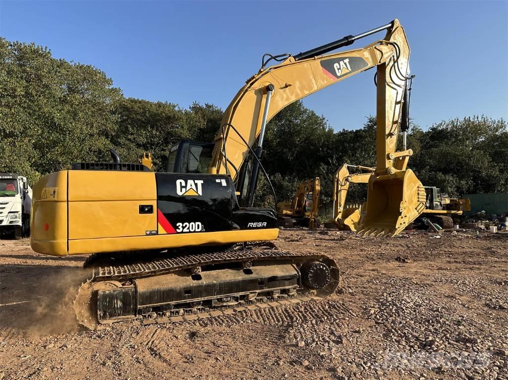 CAT 320D Lánctalpas kotrók