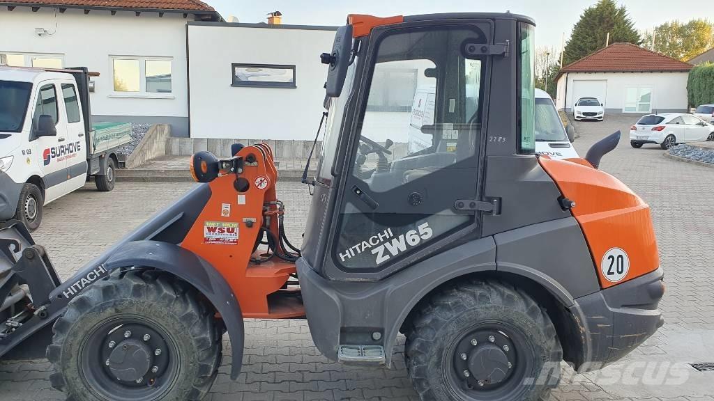 Hitachi ZW65-6c Gumikerekes homlokrakodók