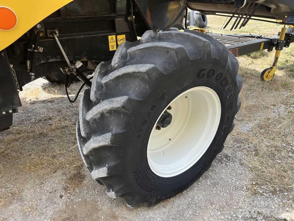 New Holland CSX 7080 Kombájnok