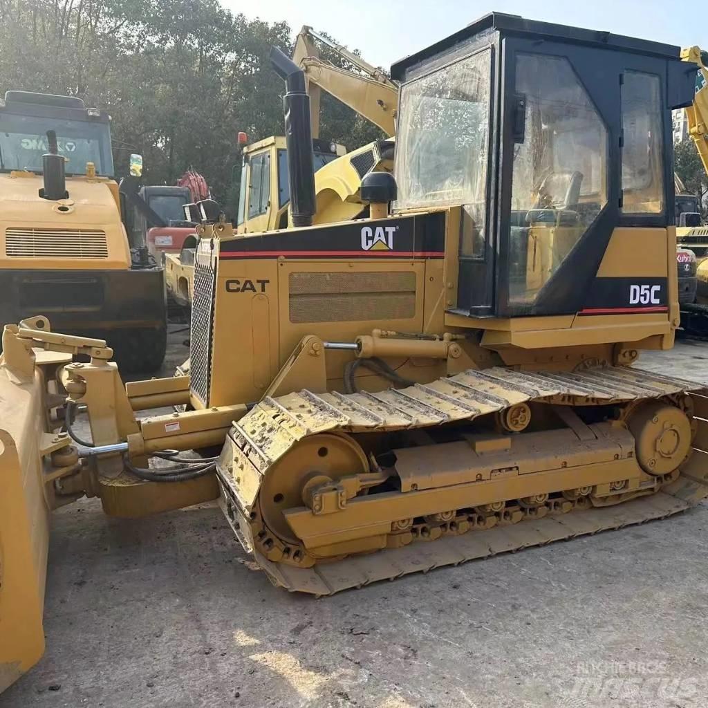 CAT D 5 C lánctalpas dózerek