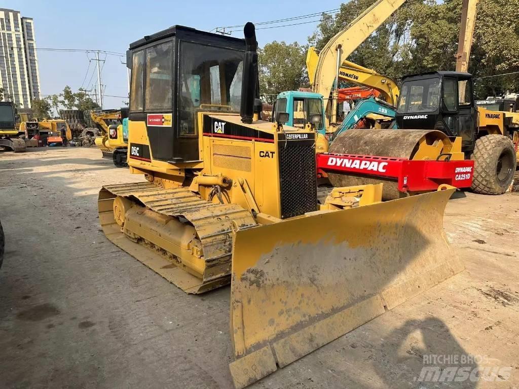 CAT D 5 C lánctalpas dózerek