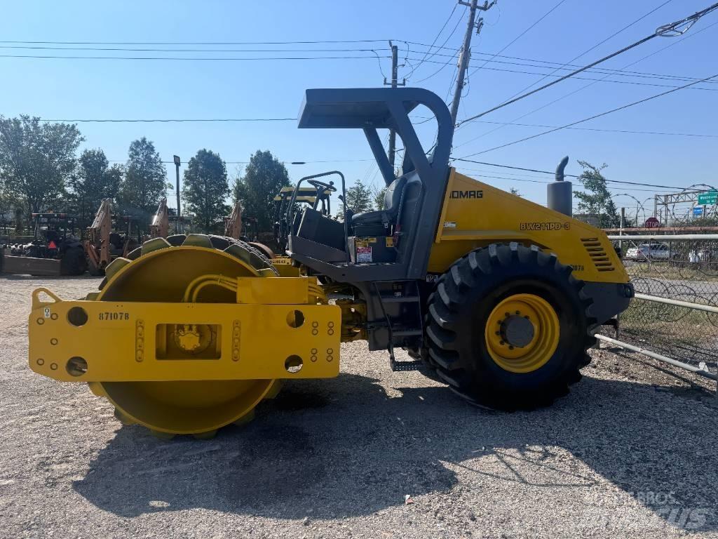 Bomag BW 211 P D-3 Egydobos hengerek