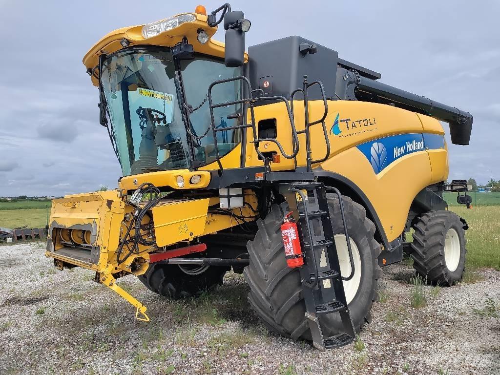 New Holland CX 8070 Kombájnok