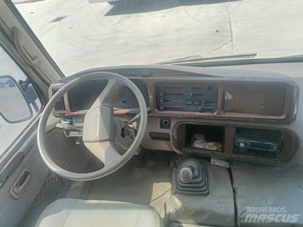 Toyota Coaster Bus Mini buszok
