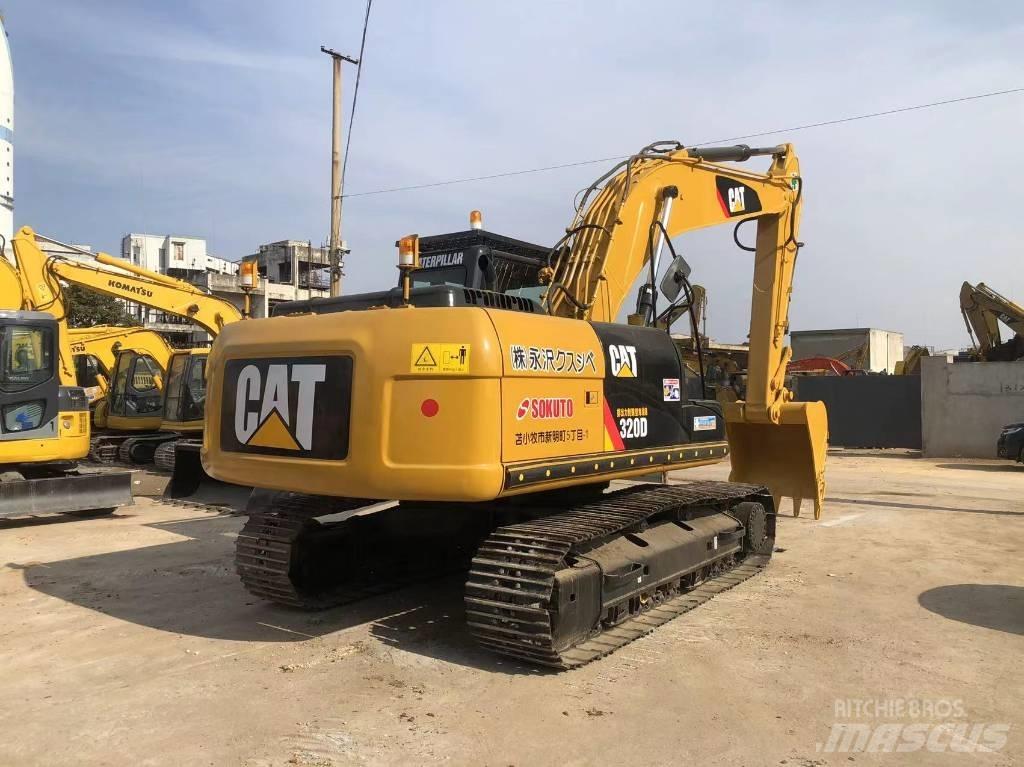 CAT 320 D Lánctalpas kotrók