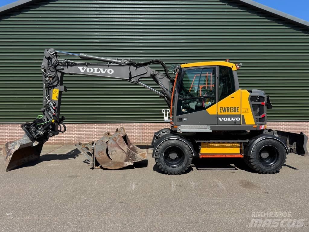 Volvo EWR 130 E Gumikerekes homlokrakodók