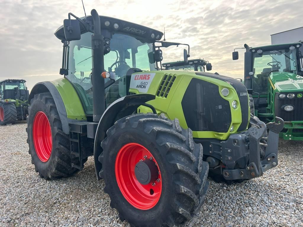 CLAAS Arion 640 Traktorok