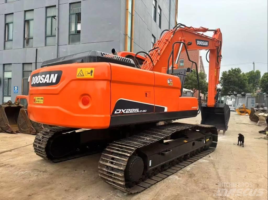 Doosan DX 225 LC Lánctalpas kotrók