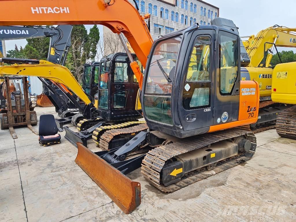 Hitachi ZX 70 Közepes (midi) kotrók 7 t - 12 t