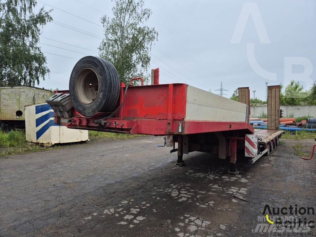 HRD STL M4N Elhúzható ponyvás félpótkocsik