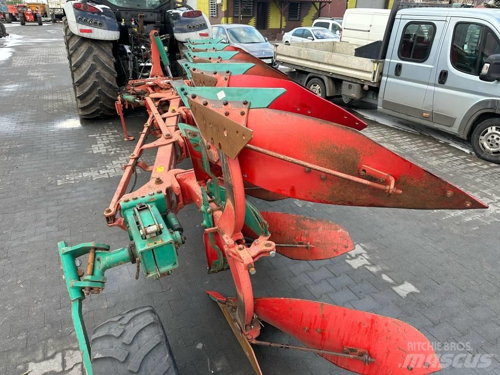 Kverneland EG100 Hagyományos ekék