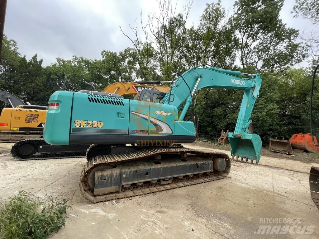 Kobelco 250 Lánctalpas kotrók