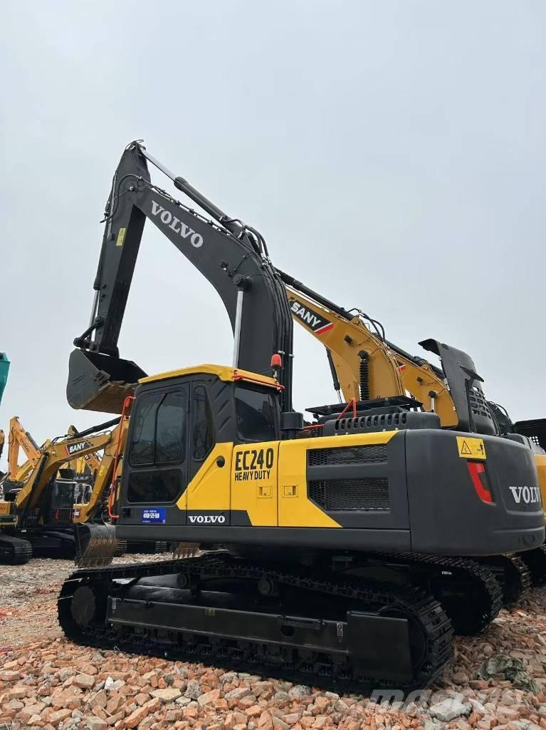 Volvo EC 240 Lánctalpas kotrók
