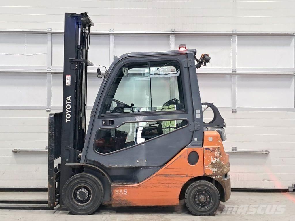 Toyota 02-8FGF18 Gázüzemű targoncák