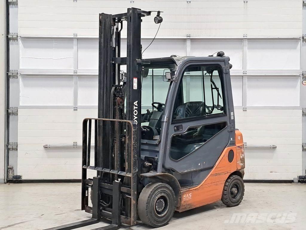 Toyota 02-8FGF18 Gázüzemű targoncák