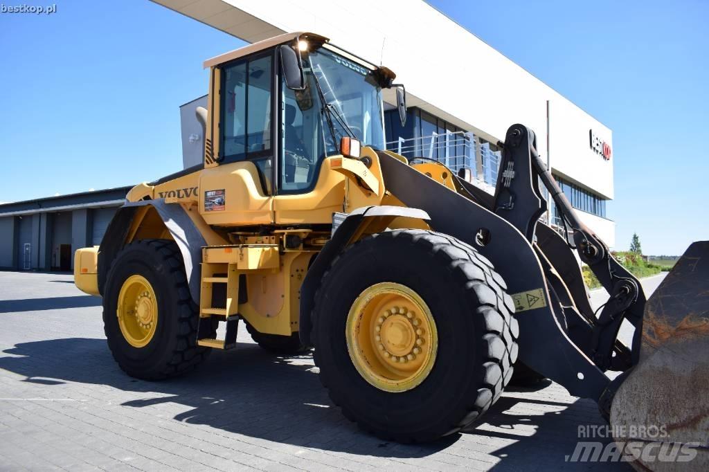 Volvo L 90 F Gumikerekes homlokrakodók