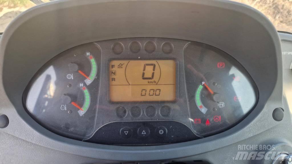 Hitachi ZW 140 Gumikerekes homlokrakodók
