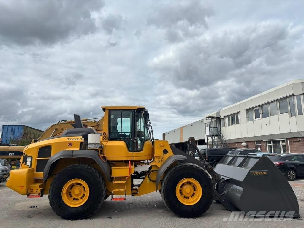Volvo L 110 H Gumikerekes homlokrakodók