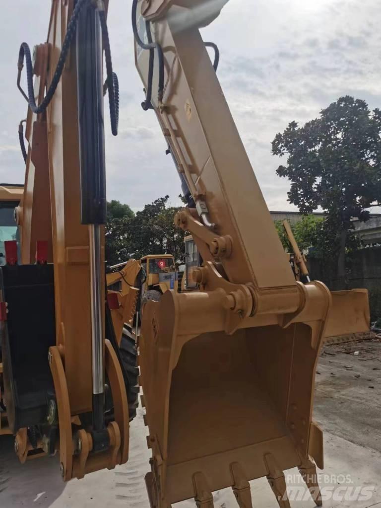 CAT 320D2 Lánctalpas kotrók