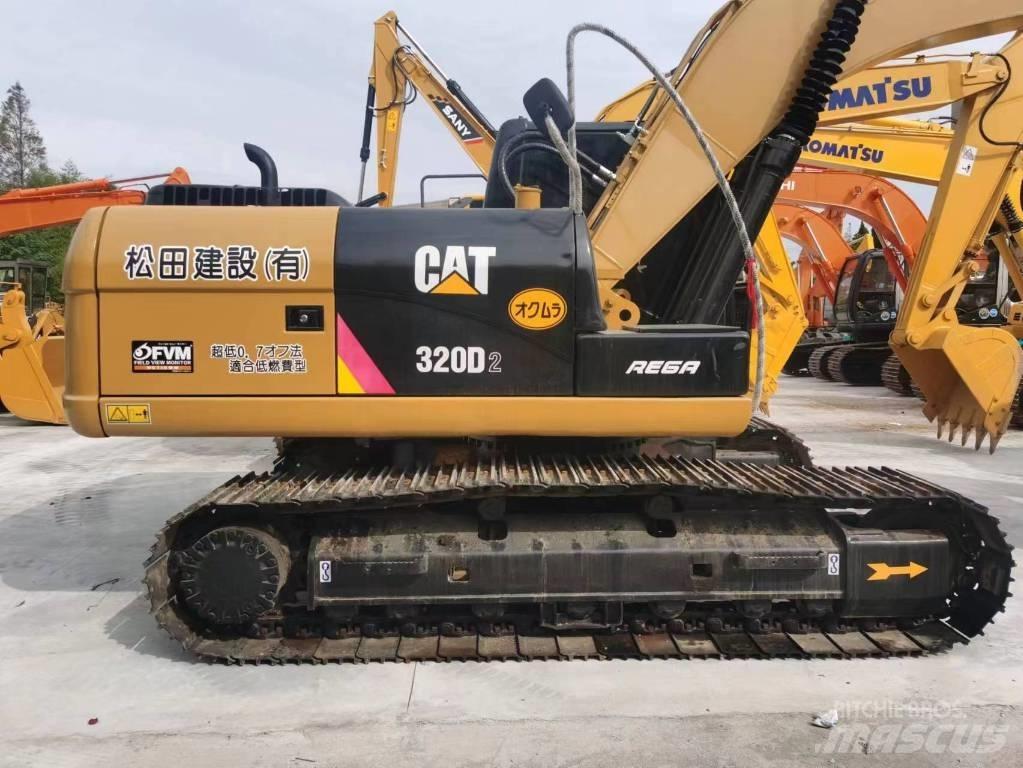 CAT 320D2 Lánctalpas kotrók