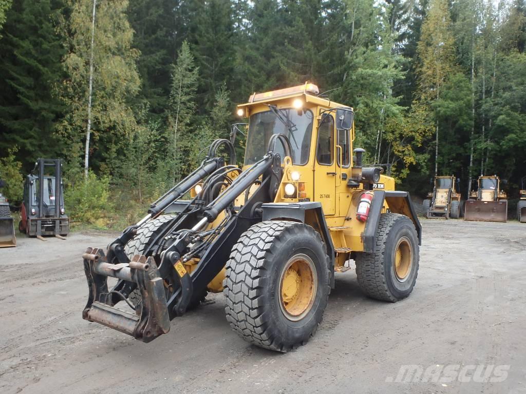 Volvo BM L 70 Gumikerekes homlokrakodók