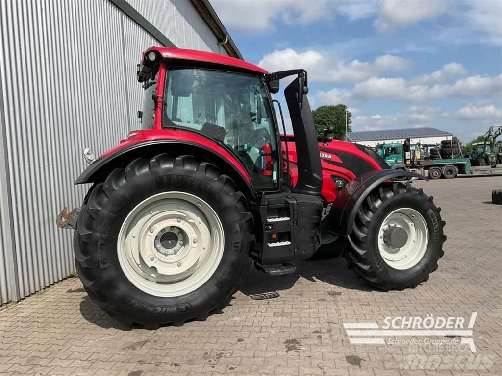 Valtra T 235 A Traktorok