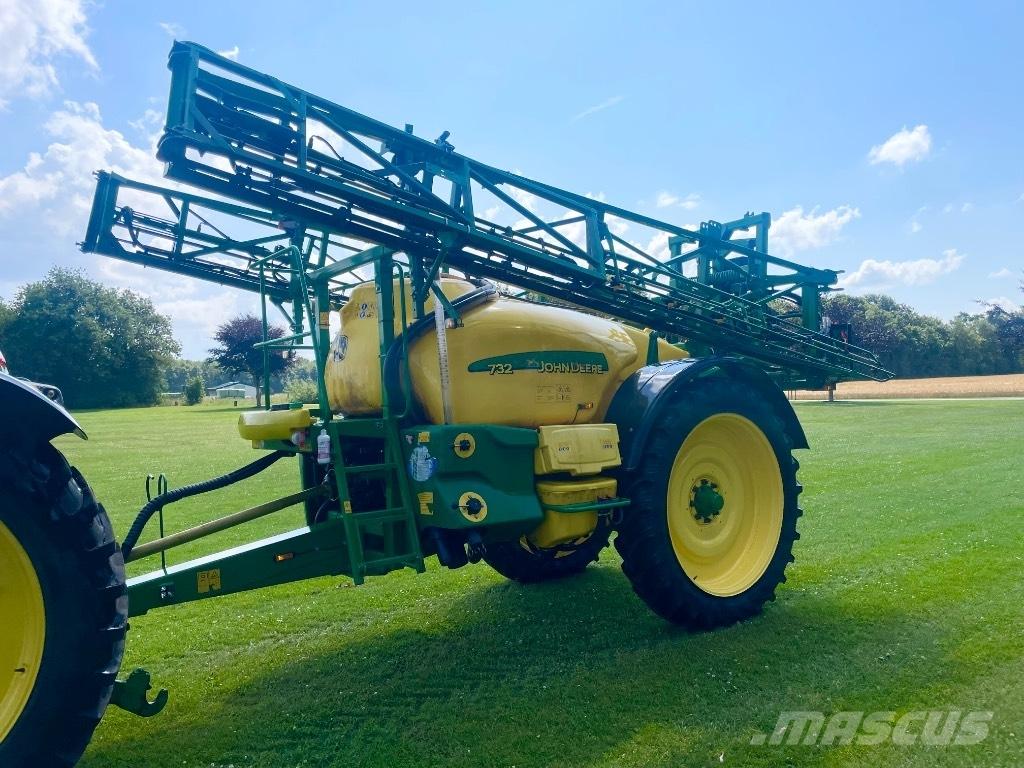 John Deere 732 Vontatott trágyaszórók