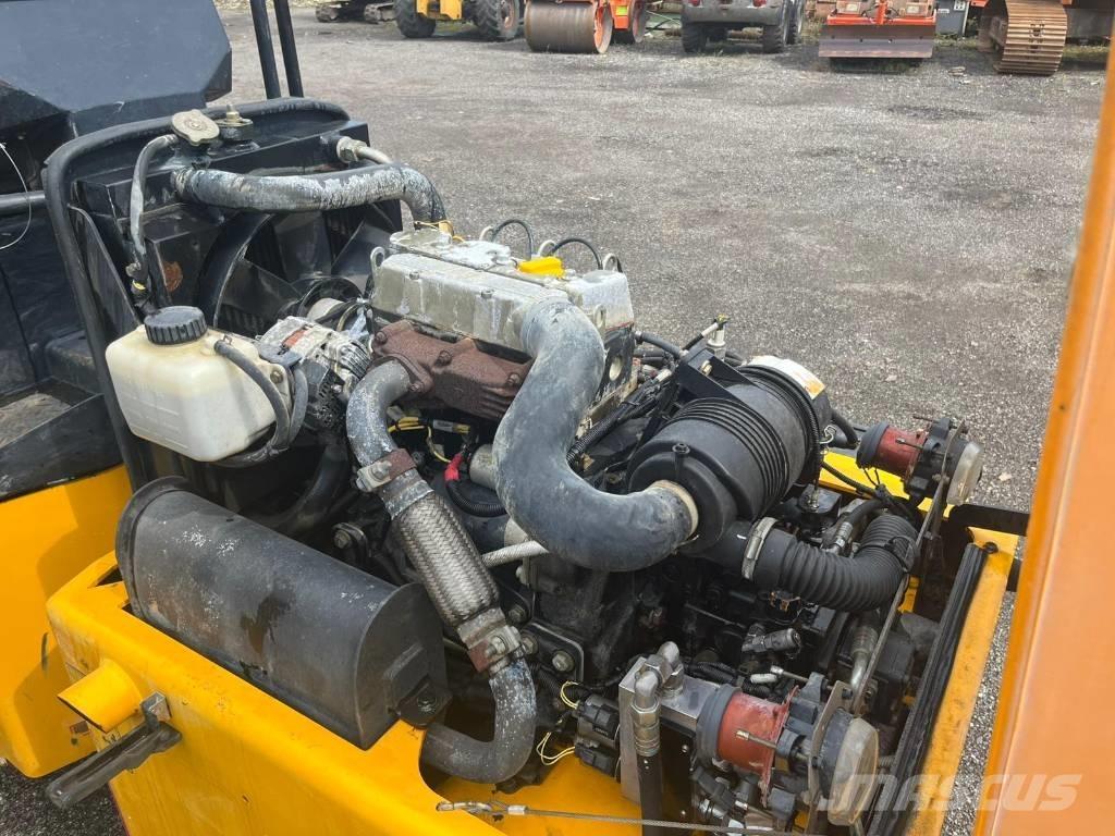 JCB VMT 260-120 Ikerdobos hengerek