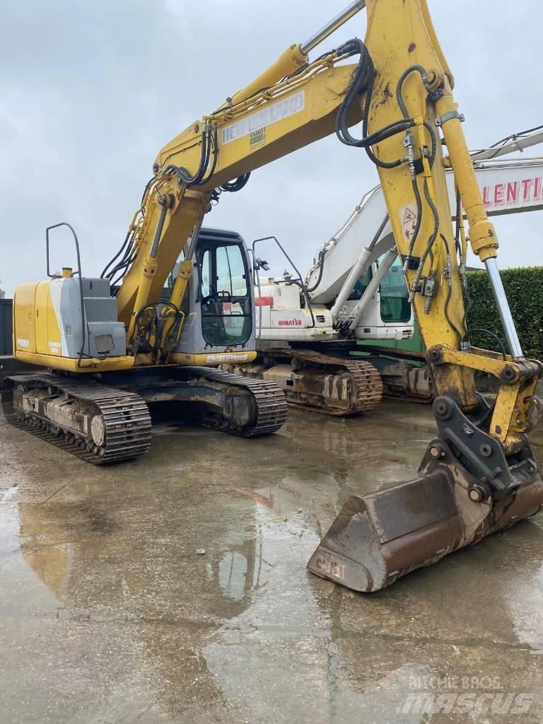 New Holland E 145 Lánctalpas kotrók