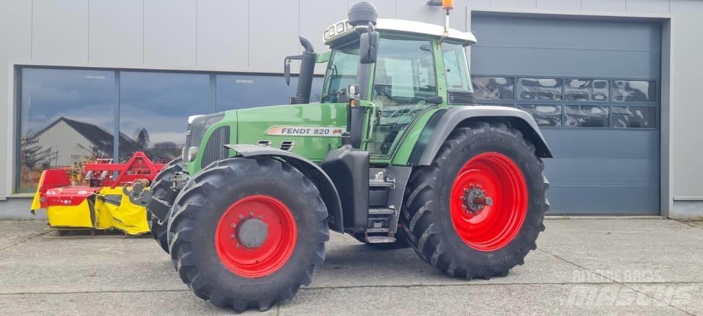 Fendt 820 Vario TMS Traktorok