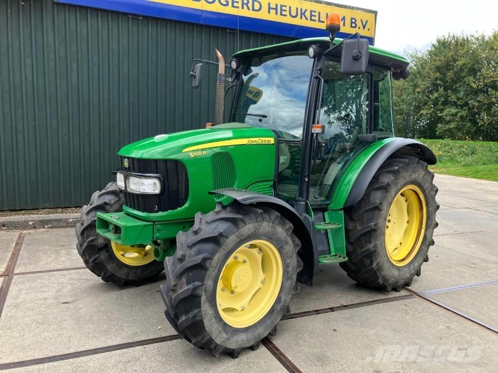 John Deere 5100 R Traktorok