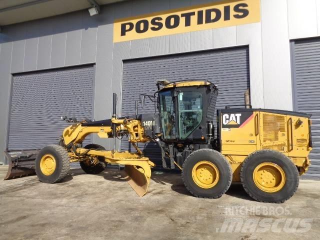 CAT 140 M AWD Gréderek