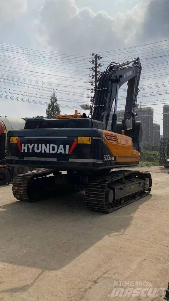 Hyundai 30 L-9 A Lánctalpas kotrók