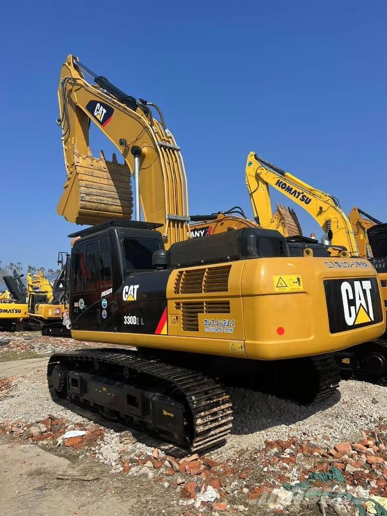 CAT 330 D Lánctalpas kotrók