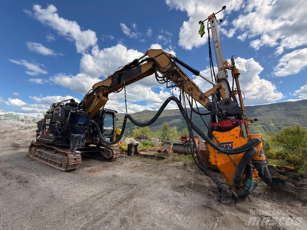 CAT 325 FL CR Speciális kotrók
