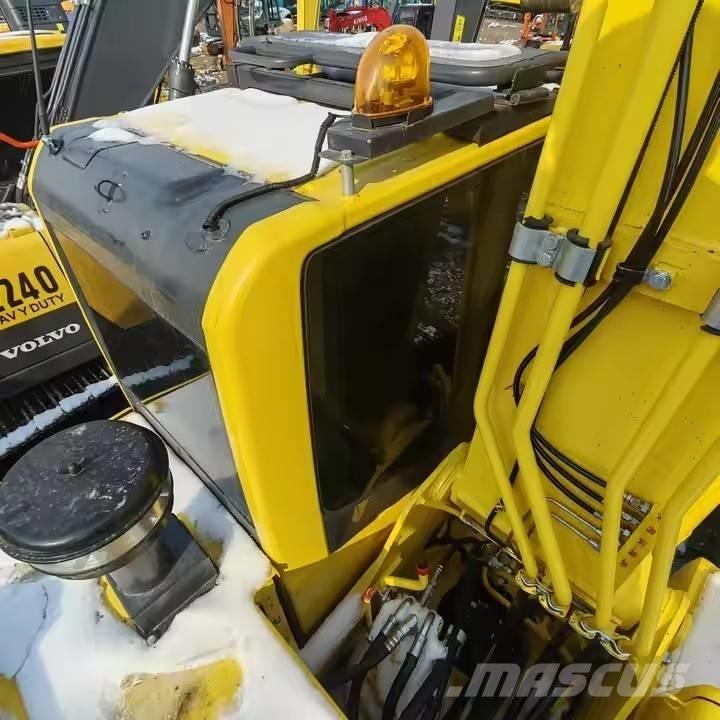 Komatsu PC 210 LC Lánctalpas kotrók