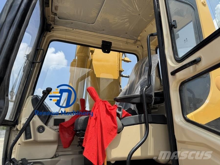 CAT 320B Lánctalpas kotrók