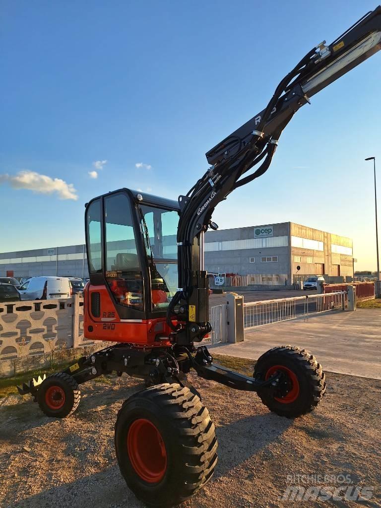 Euromach R25 Speciális kotrók