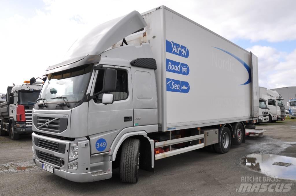 Volvo FM 6X2 Dobozos teherautók