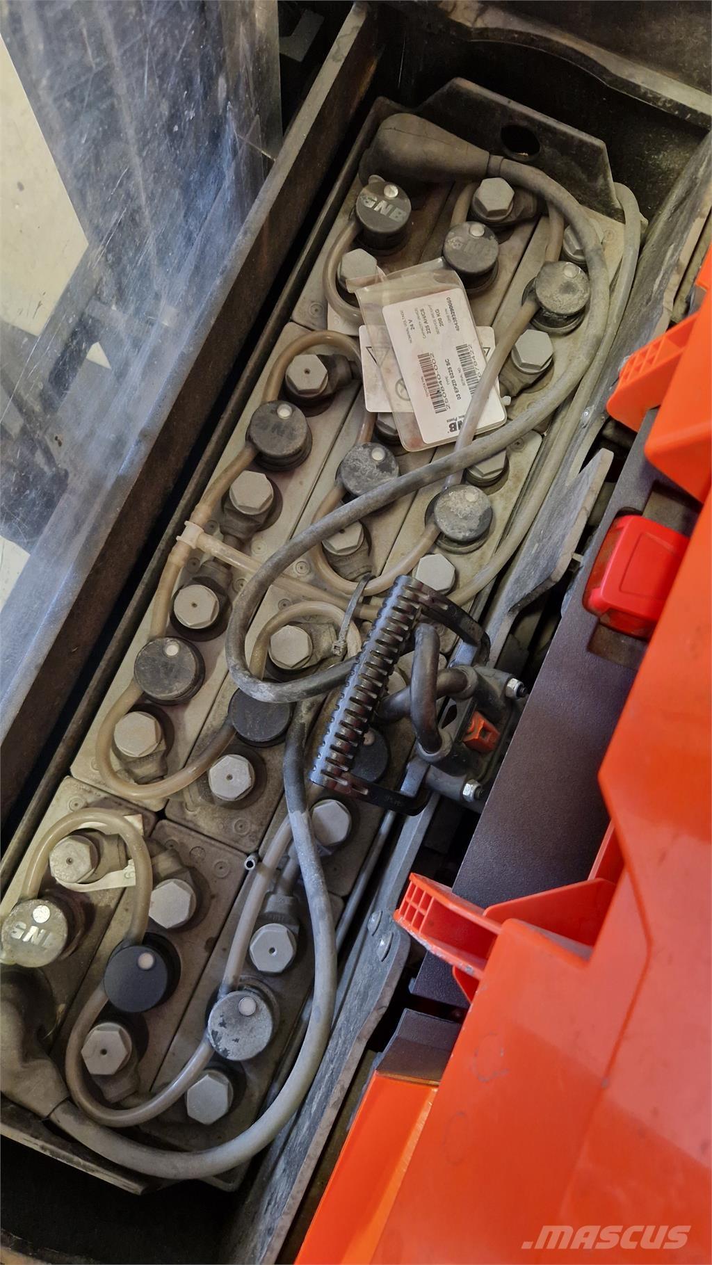 BT SWE200D Elektromos gyalogkíséretű targoncák